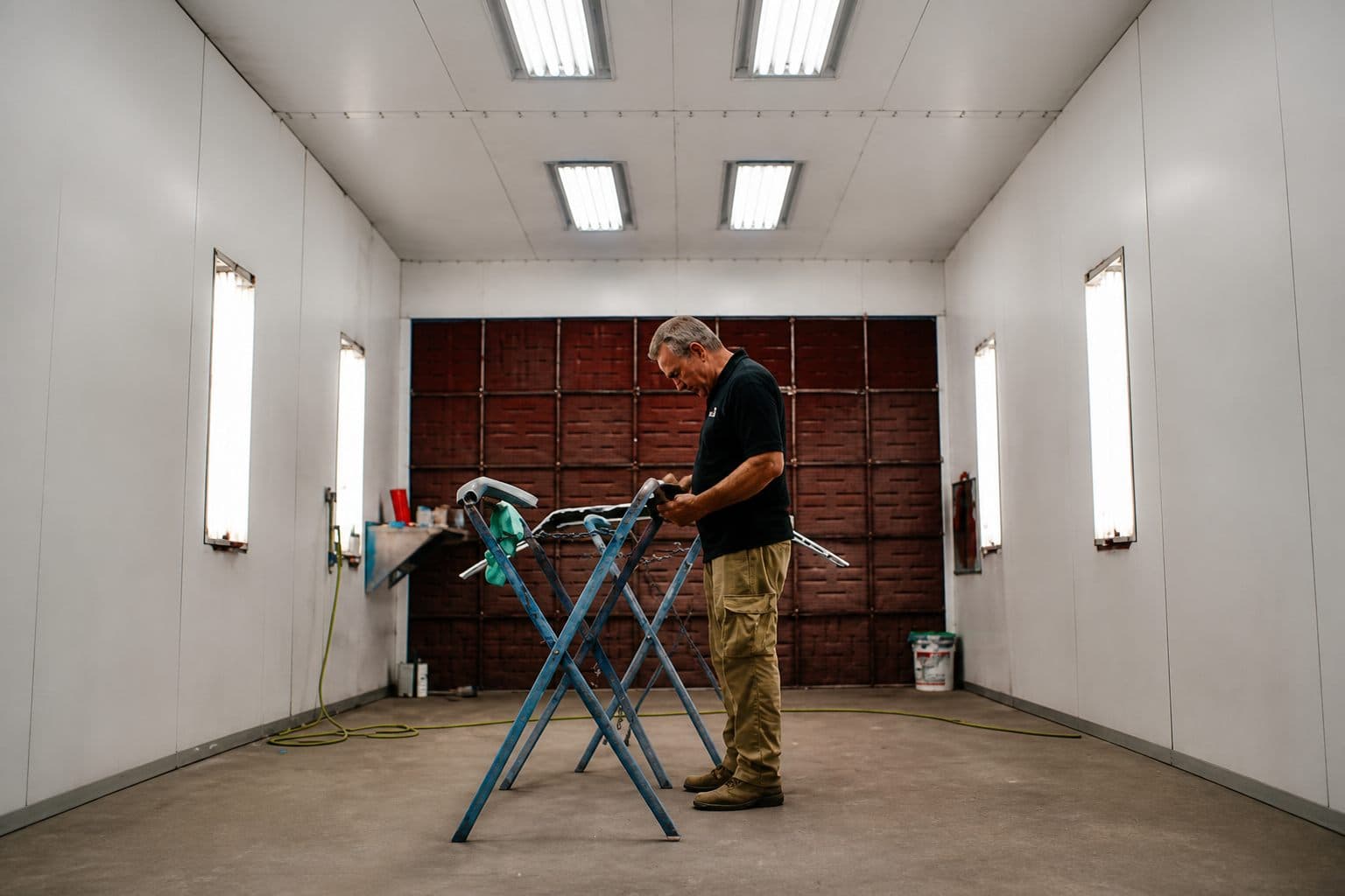 Speedeezz Auto Finish professional spray booth refinish in Fort Myers and Southwest Florida