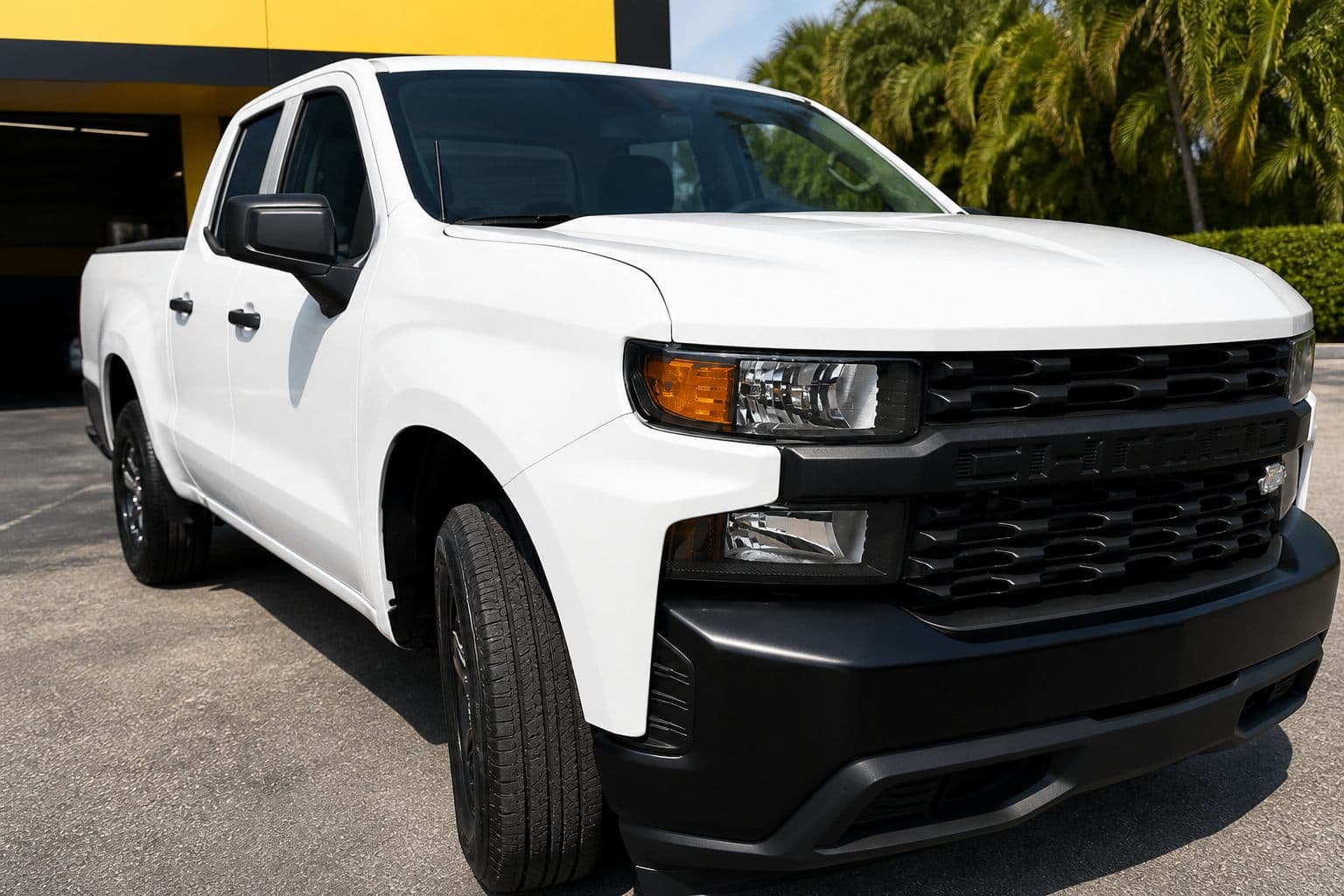 Speedeezz Auto Finish glossy auto body and paint finish in Fort Myers